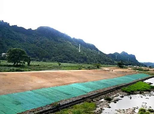 植生毯适用于各种稳定的土质、土石边坡,坡度小于或等于30°的作业带 植生毯适用于各种稳定的土质、土石边坡,坡度小于或等于30°的作业带